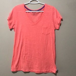 Columbia medium orange/ salmon colored T-shirt